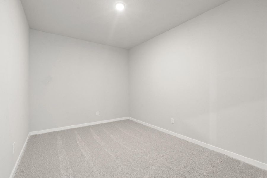 Spacious, unfurnished interior of a new home in Elyson 45' & 70', Katy (Image 9).