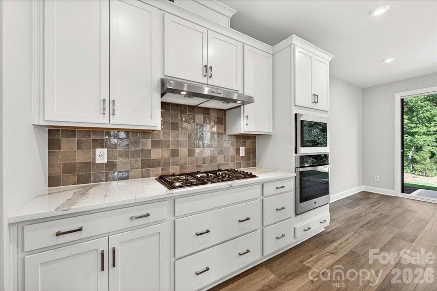 Gourmet Kitchen with gas cooktop Gourmet Kitchen with gas cooktop
