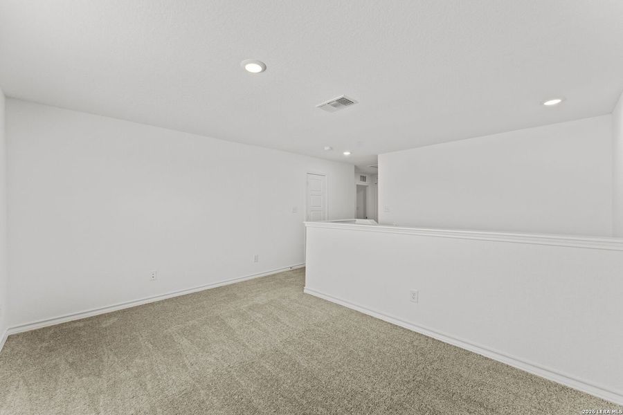 Spacious, unfurnished interior of a new home in Dove Song, Marion (Image 23).