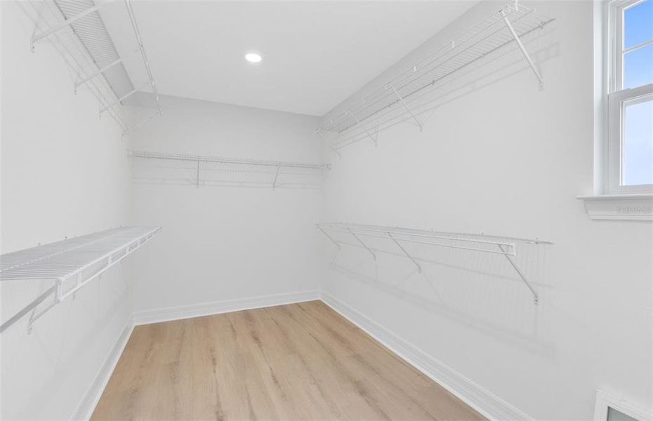 Spacious, unfurnished interior of a new home in Two Rivers, Zephyrhills (Image 16).