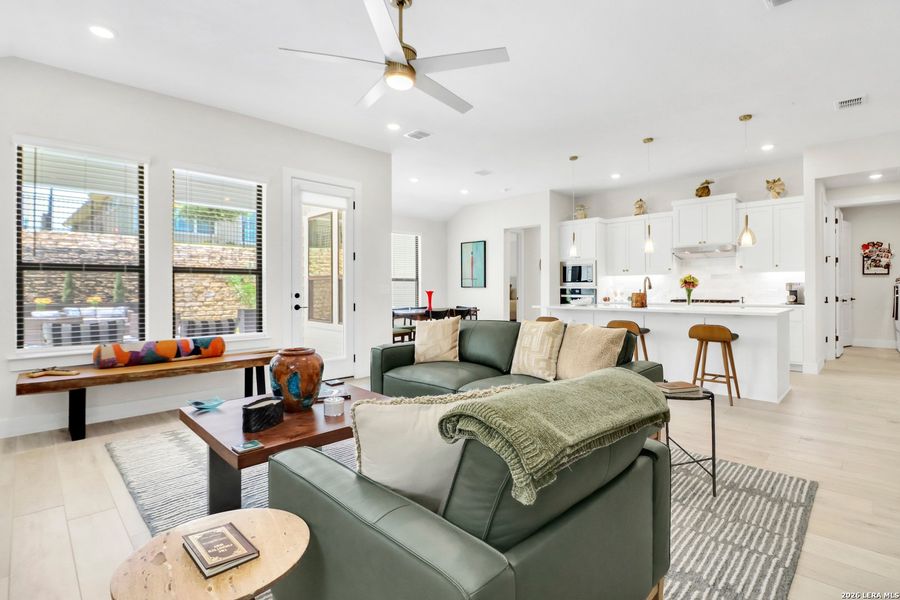 Furnished interior view inside a new home in Kissing Tree, San Marcos (Image 17).