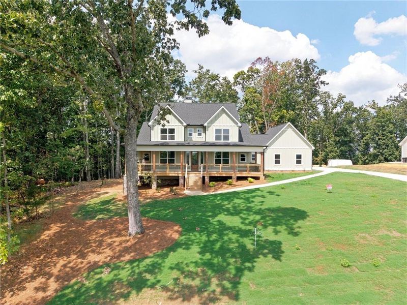 Exterior details and patio area of a home in , Cedartown (Image 27).