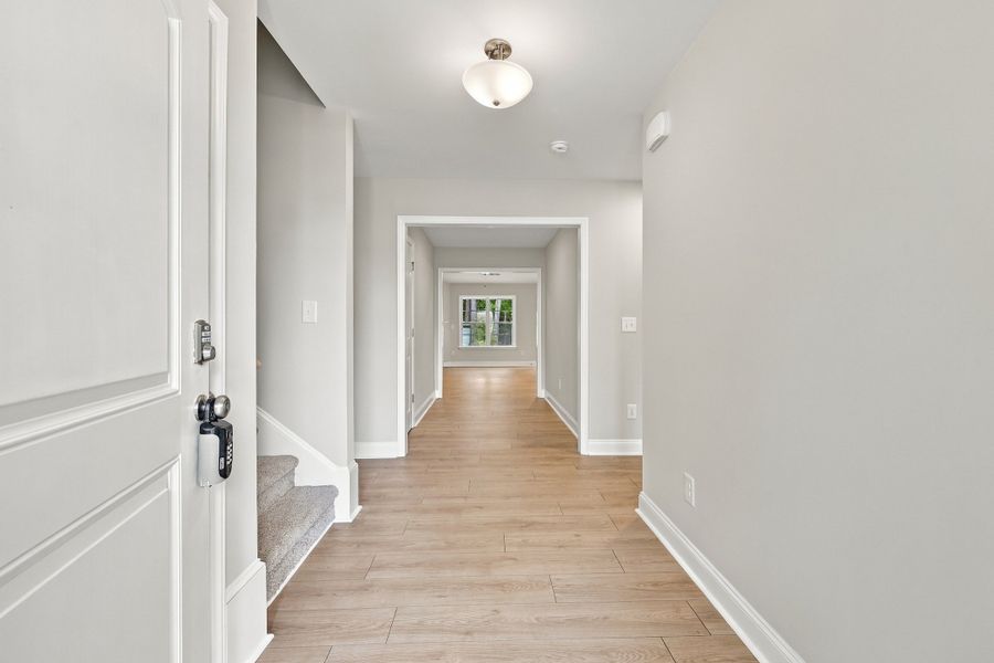 Spacious, unfurnished interior of a new home in Davenport Farms, Winterville (Image 16).