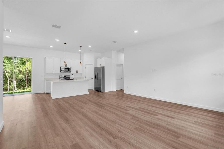 Spacious, unfurnished interior of a new home in , Dunnellon (Image 44).