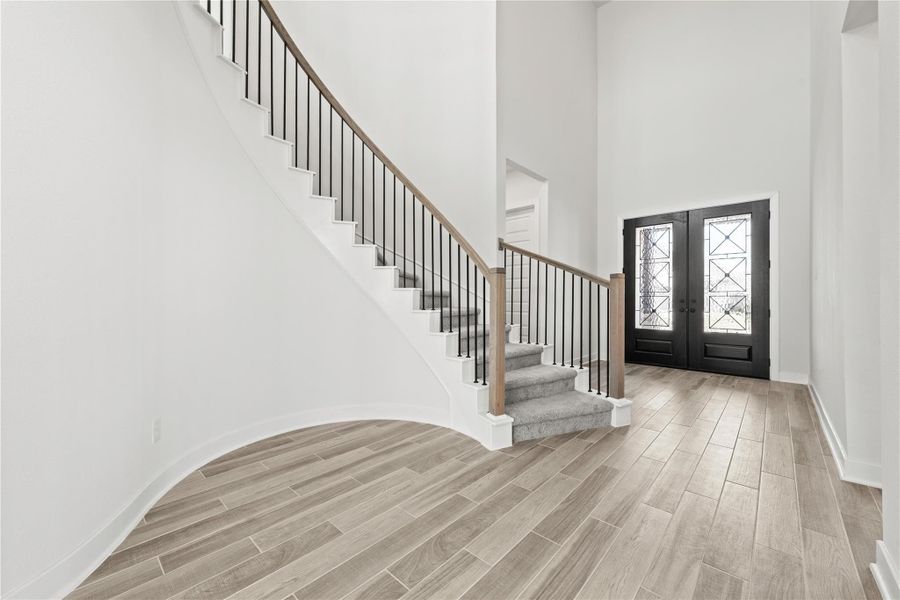 Representative image. Features, specifications, selections and colors may vary.