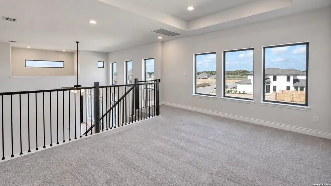 Spacious, unfurnished interior of a new home in Legacy at Lake Dunlap, New Braunfels (Image 19).