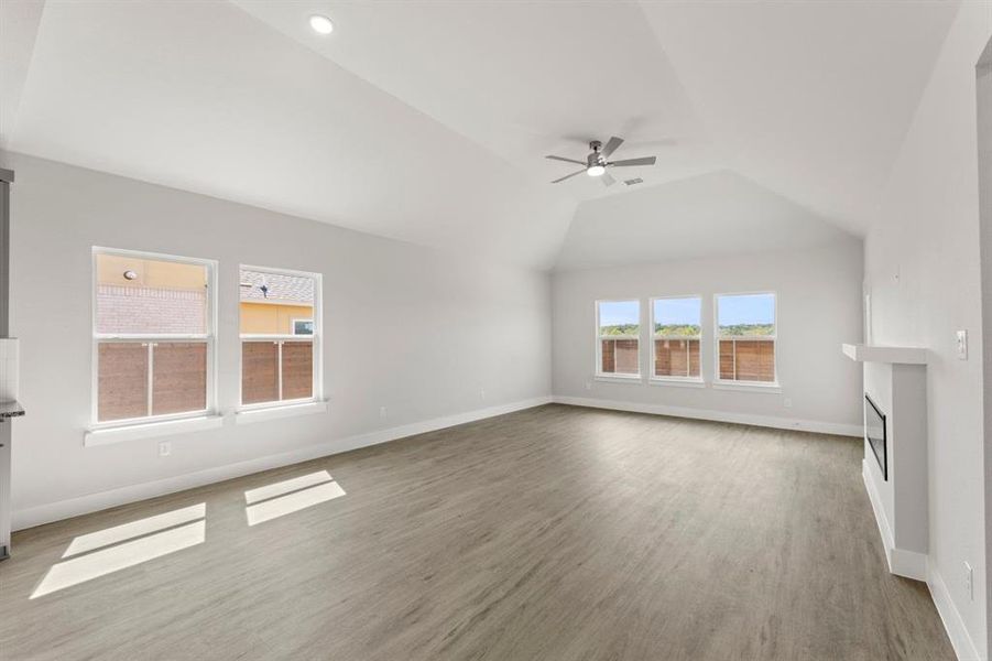 Spacious, unfurnished interior of a new home in Solterra, Mesquite (Image 22).
