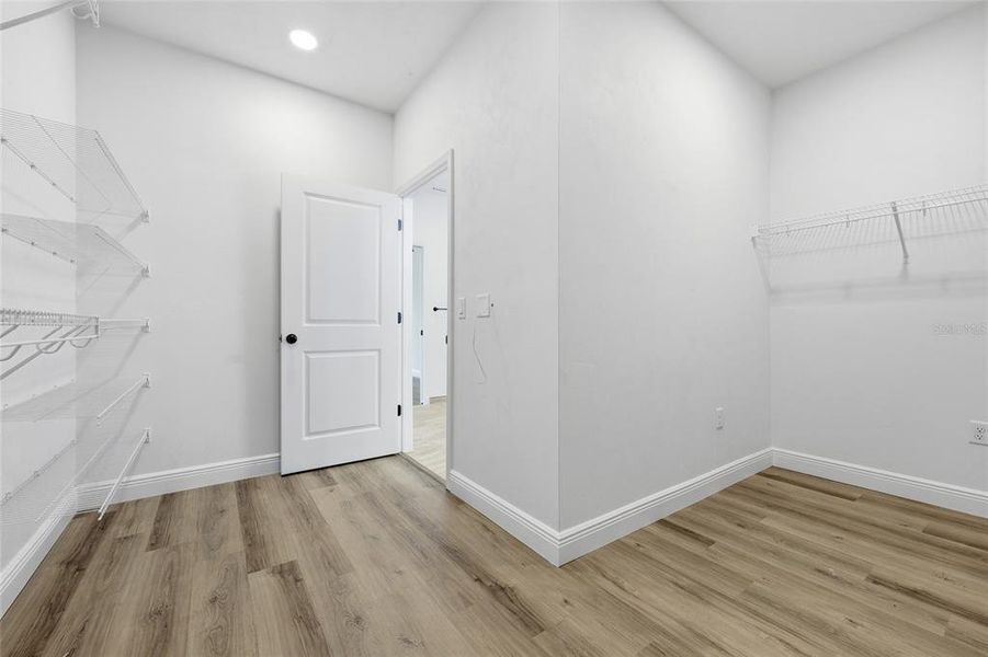 Spacious, unfurnished interior of a new home in Grand Oaks, Gainesville (Image 23).