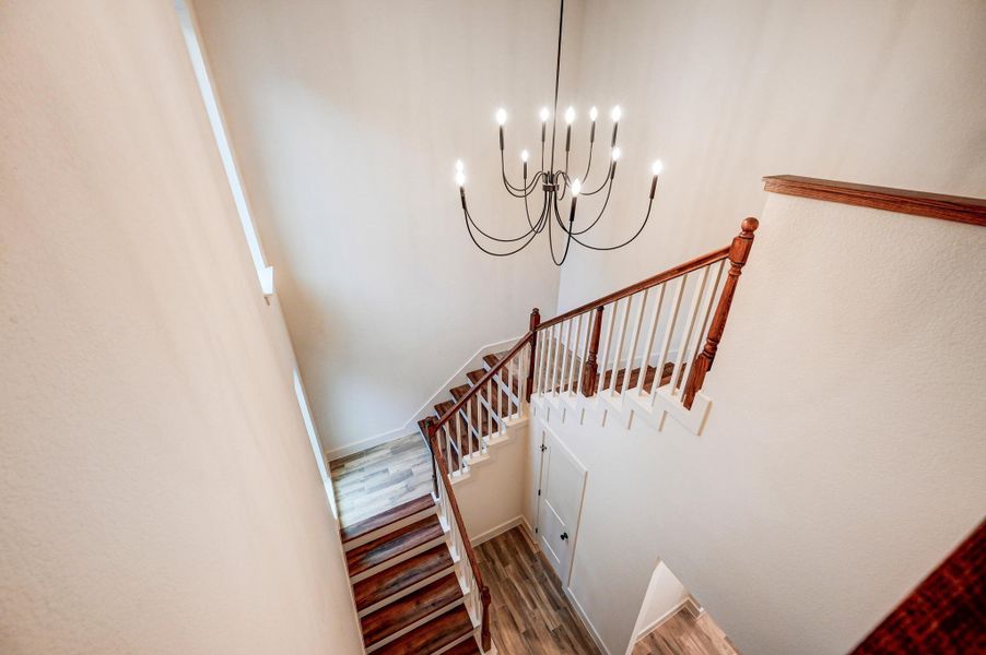 Furnished interior view inside a new home in , Wimberley (Image 8).