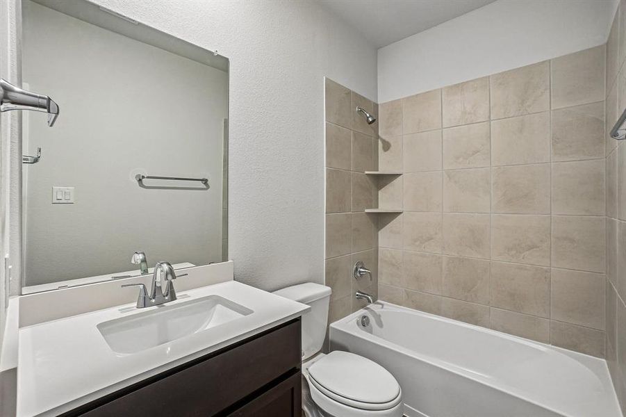 Furnished interior view inside a new home in Middlefield Village, Dallas (Image 11).