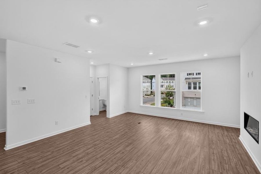 Spacious, unfurnished interior of a new home in Somerset at Veterans Memorial, Mableton (Image 17).