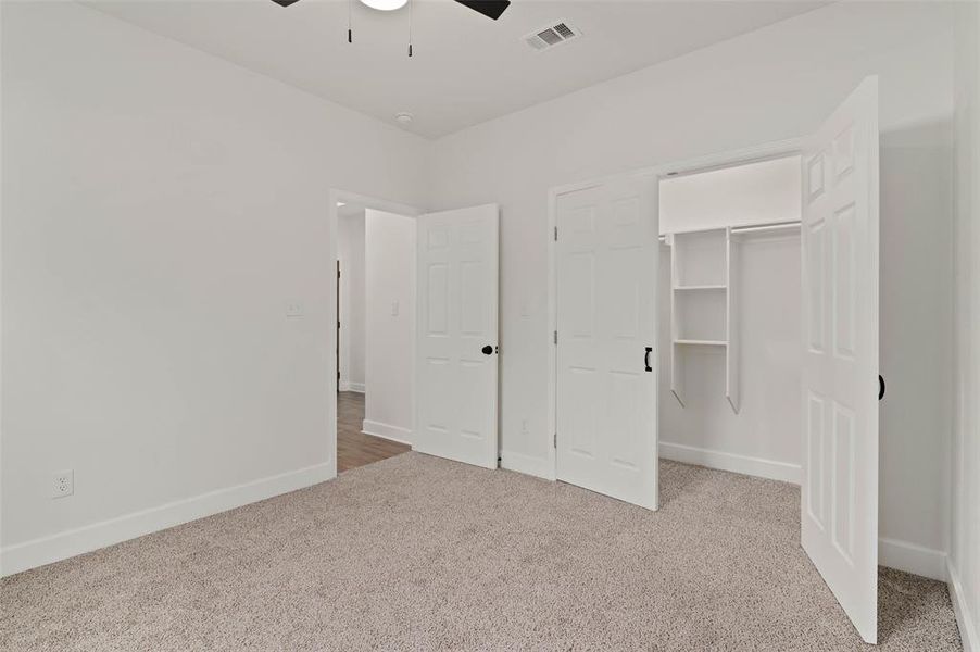 Spacious, unfurnished interior of a new home in , Gainesville (Image 21).