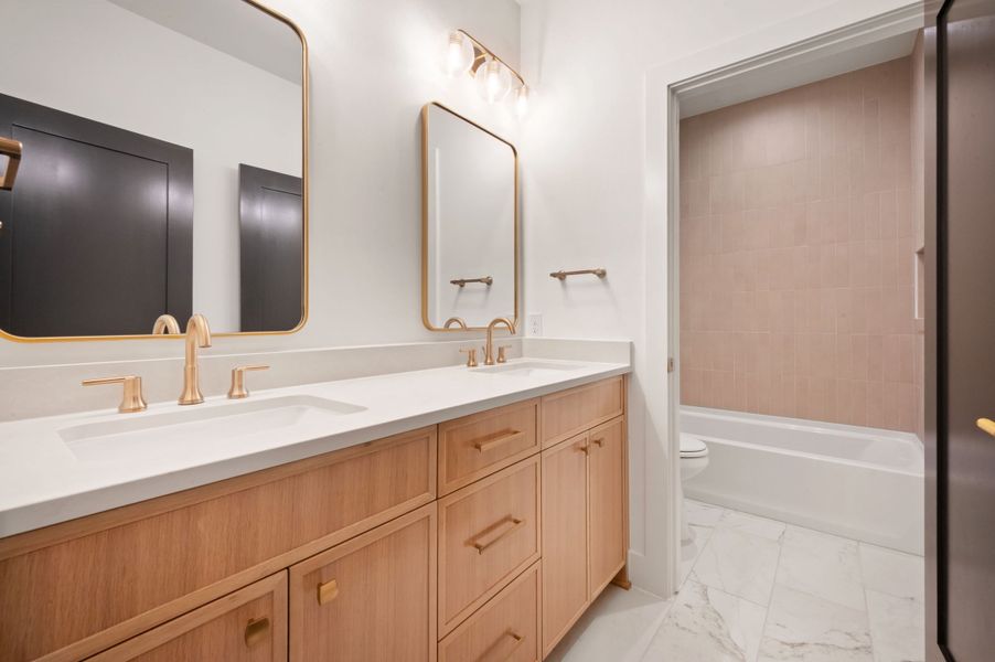 Furnished interior view inside a new home in , Dallas (Image 13).