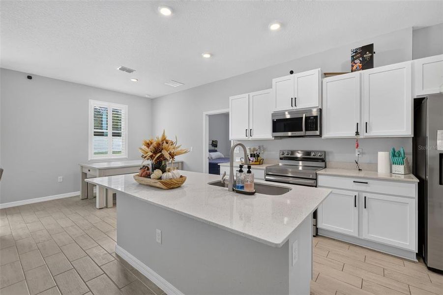 Furnished interior view inside a new home in Ocala, Ocala (Image 5).