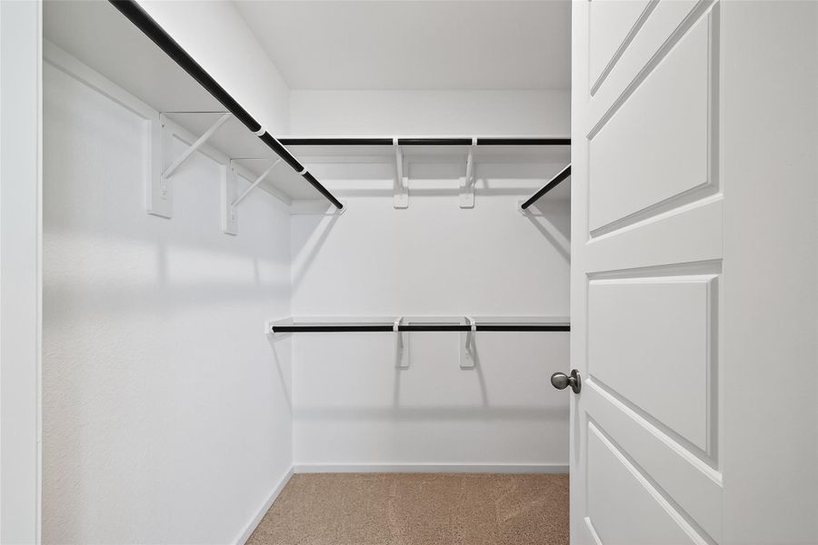 Spacious, unfurnished interior of a new home in Rollingbrook Estates, Baytown (Image 16).