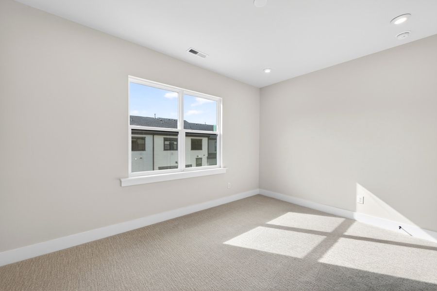 Spacious, unfurnished interior of a new home in Seven Oaks, Belmont (Image 39).