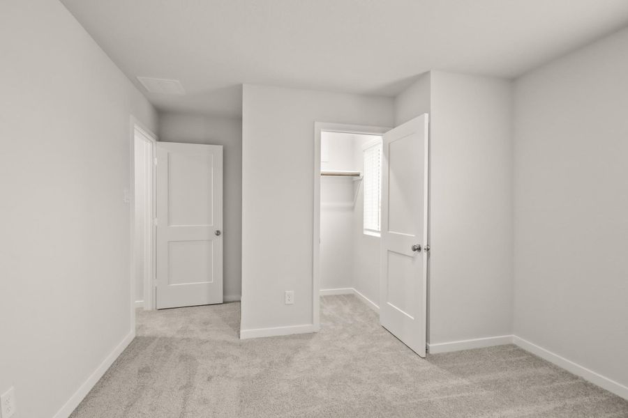 Spacious, unfurnished interior of a new home in Maple Heights, Porter (Image 10).