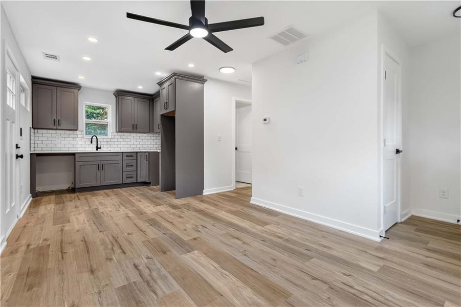 Spacious, unfurnished interior of a new home in , Atlanta (Image 26). Spacious, unfurnished interior of a new home in , Atlanta (Image 26).