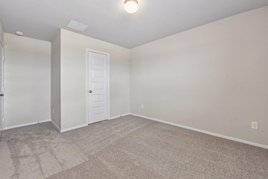 Spacious, unfurnished interior of a new home in Edgebrooke, Pflugerville (Image 30).