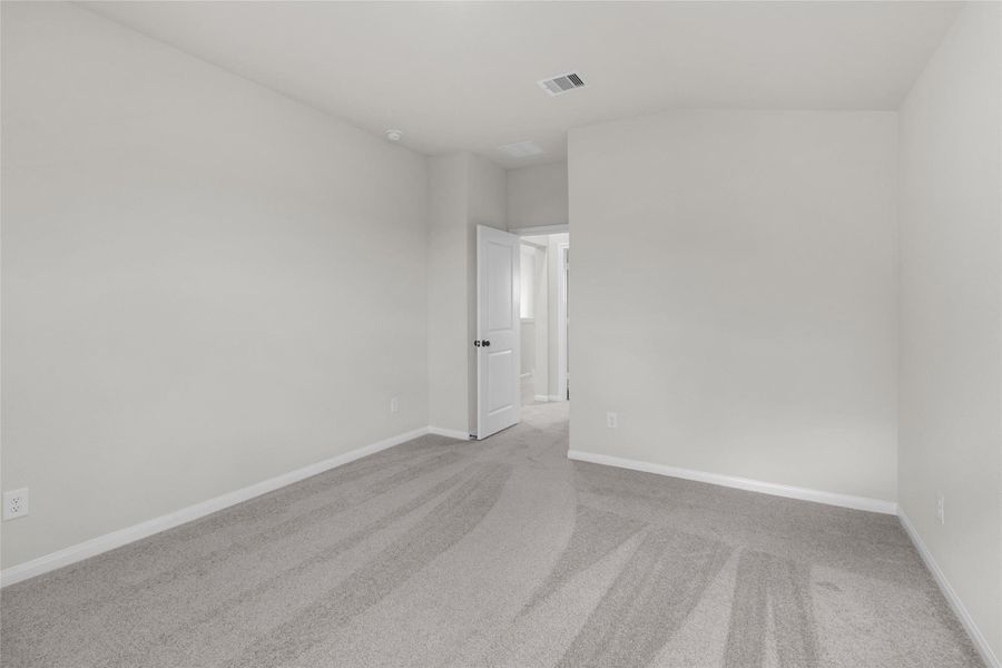 Spacious, unfurnished interior of a new home in Elyson, Katy (Image 12).