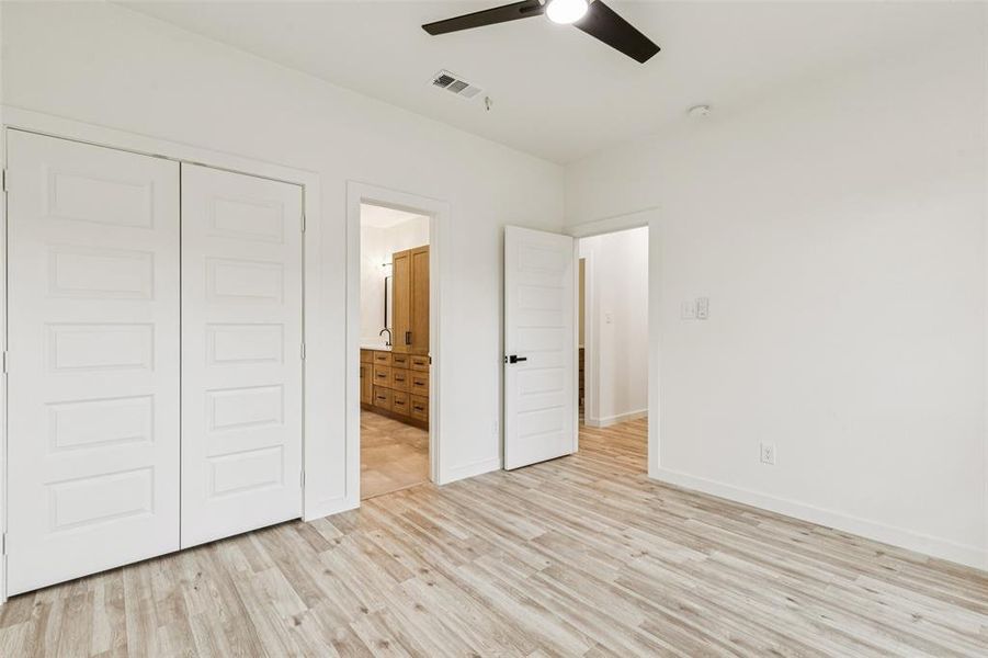 Spacious, unfurnished interior of a new home in , Mesquite (Image 28).