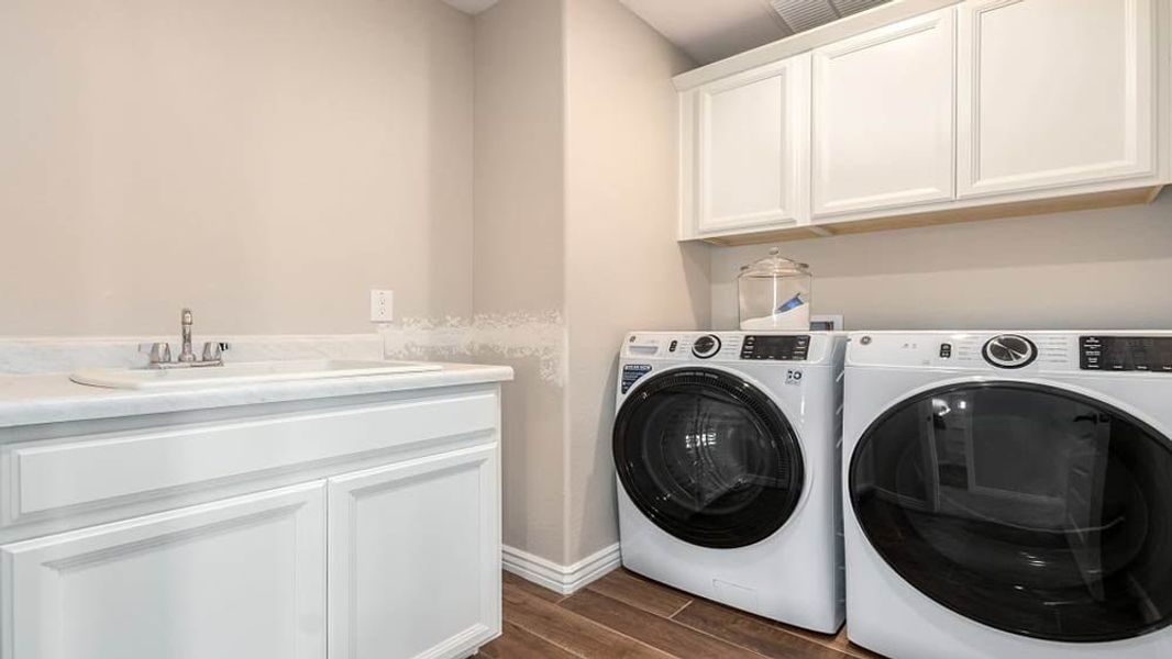 Representative furnished interior of a home built from the Paisley by Taylor Morrison in Stonehaven, Glendale (Image 36).