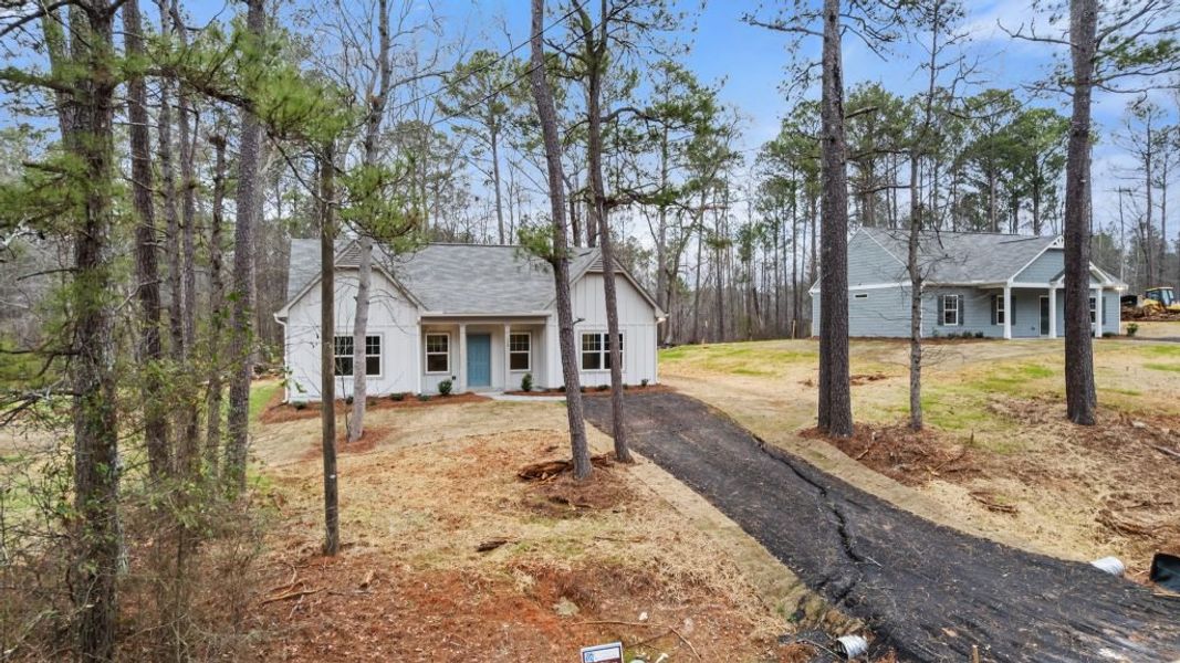 Image 19 representing the Elmsworth by Piedmont Residential in Clemit Harris Place, Newnan, GA.