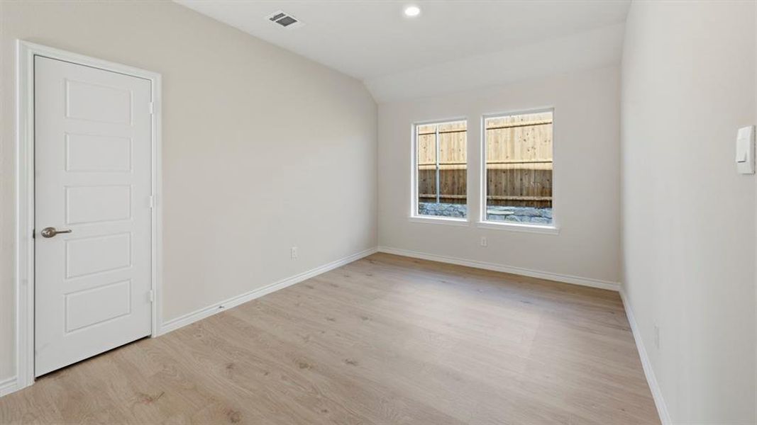 Spacious, unfurnished interior of a new home in Winchester Crossing, Princeton (Image 34).