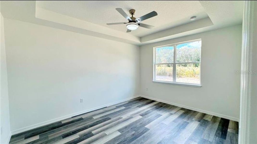 Spacious, unfurnished interior of a new home in , Citrus Springs (Image 10).