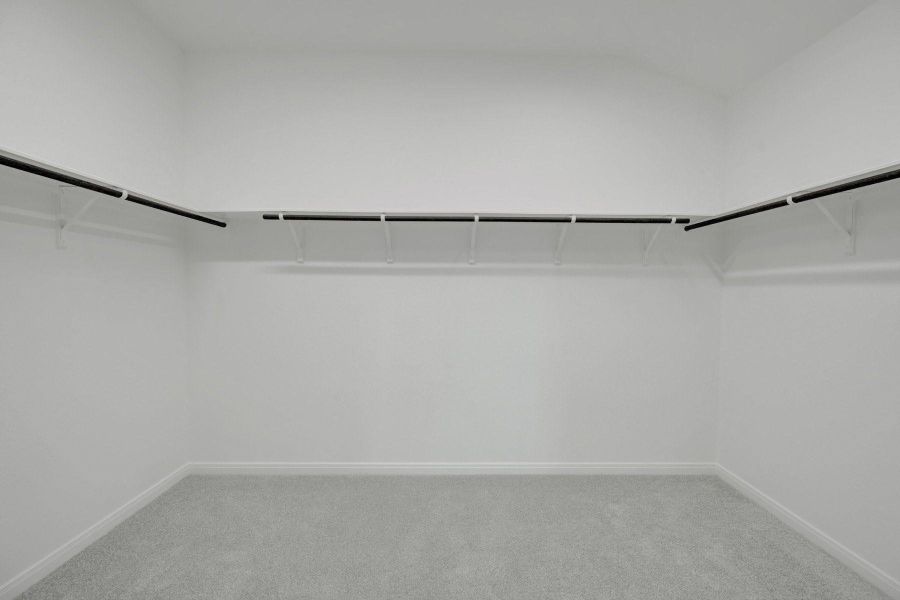 Spacious, unfurnished interior of a new home in The Grand Prairie - Retreat Collection, Hockley (Image 18).