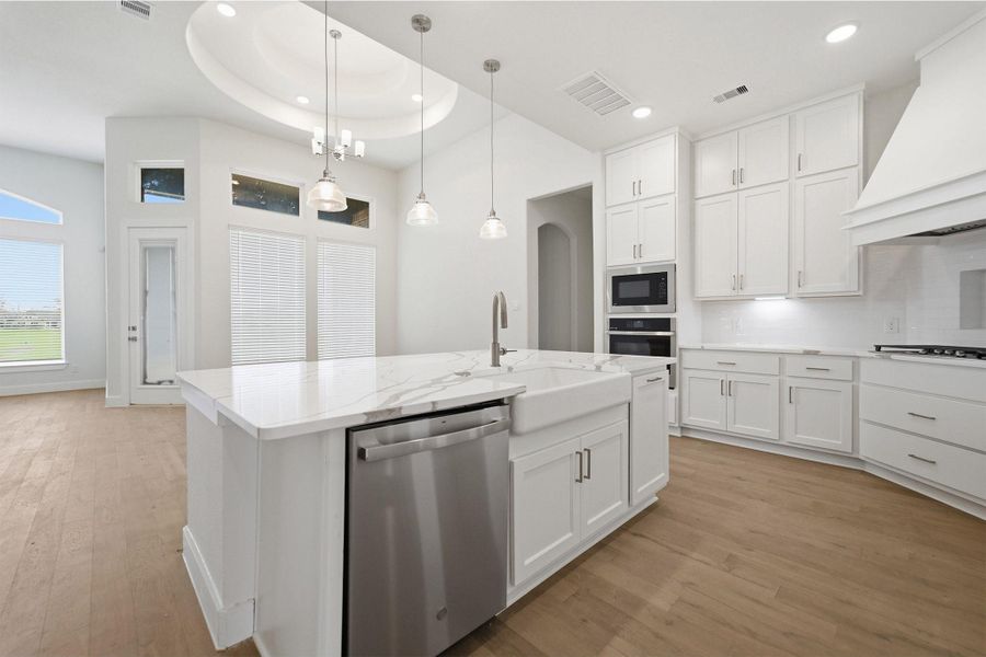 Furnished interior view inside a new home in Suncreek Estates, Rosharon (Image 25).