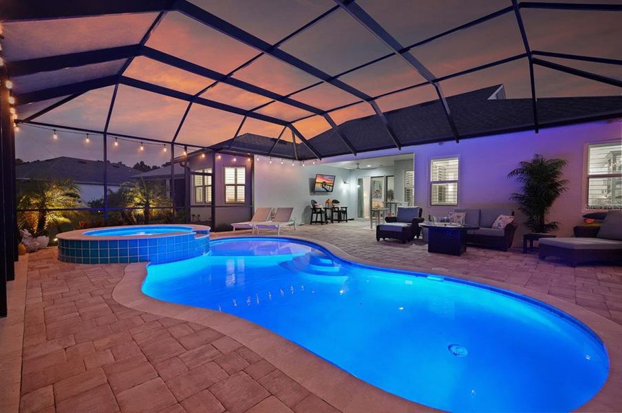 Exterior details and patio area of a home in , Daytona Beach (Image 3).