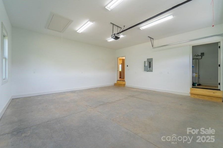 Spacious, unfurnished interior of a new home in , Clyde (Image 28).