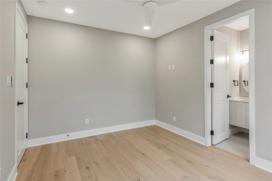 Spacious, unfurnished interior of a new home in , Houston (Image 19).