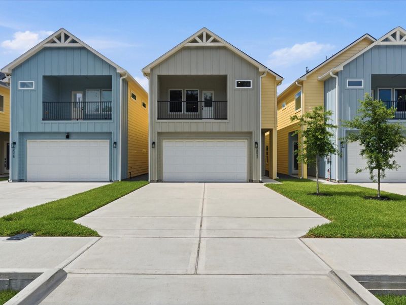 This new construction 3-bedroom, 2.5-bath home delivers modern living with soaring ceilings, open-concept design, and fenced-in back yard in a highly connected Houston location. This new construction 3-bedroom, 2.5-bath home delivers modern living with soaring ceilings, open-concept design, and fenced-in back yard in a highly connected Houston location.