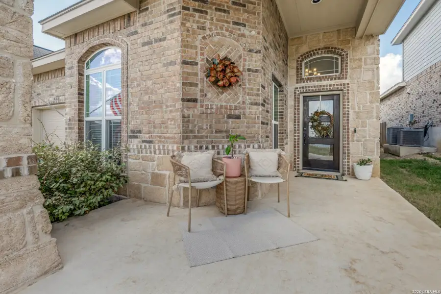 Exterior details and patio area of a home in Comanche Ridge, San Antonio (Image 3). Exterior details and patio area of a home in Comanche Ridge, San Antonio (Image 3).