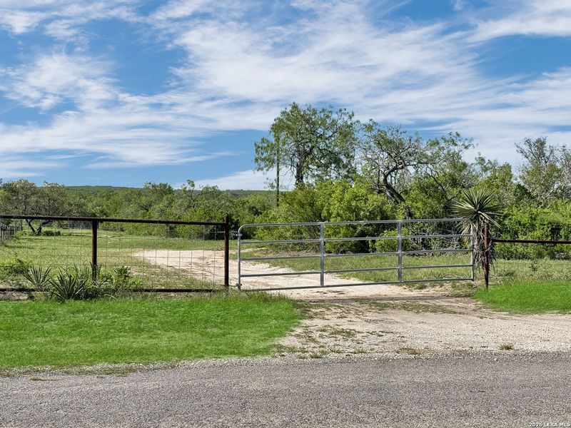 Natural landscape and outdoor views near  in Beeville (Image 14).