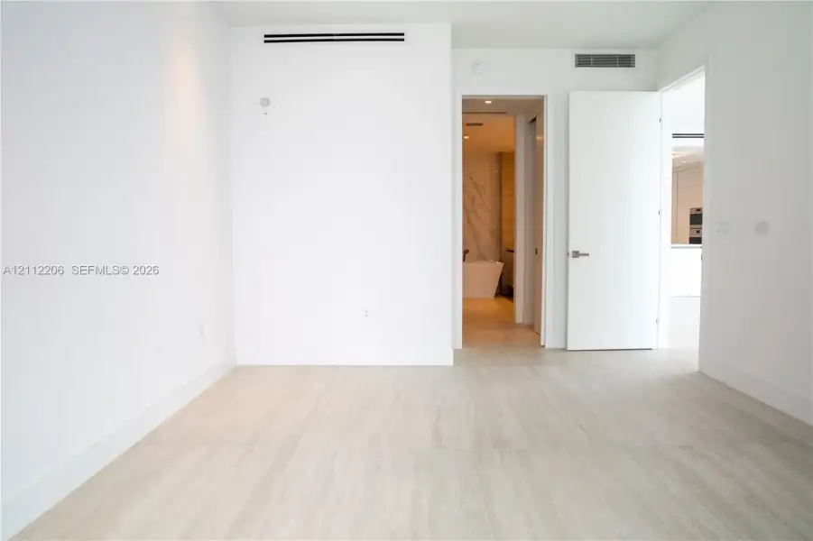 Spacious, unfurnished interior of a new home in , West Palm Beach (Image 18).