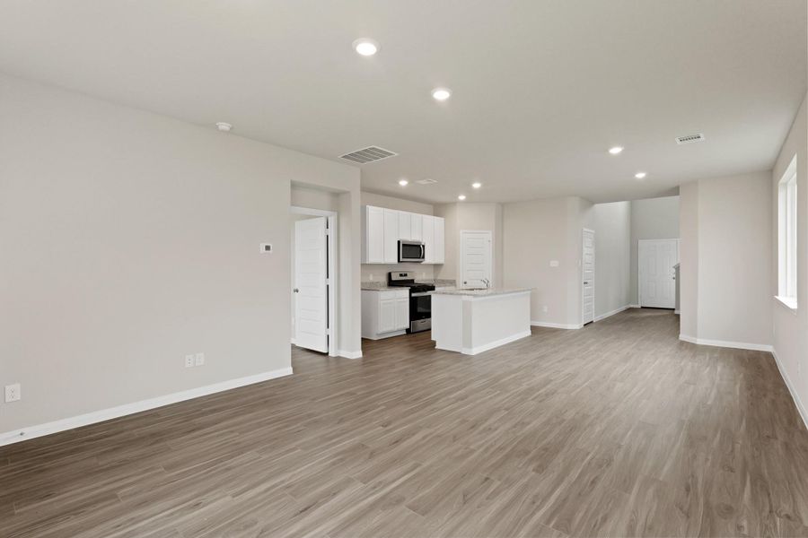 Spacious, unfurnished interior of a new home in Townsend Reserve, Splendora (Image 13). Spacious, unfurnished interior of a new home in Townsend Reserve, Splendora (Image 13).