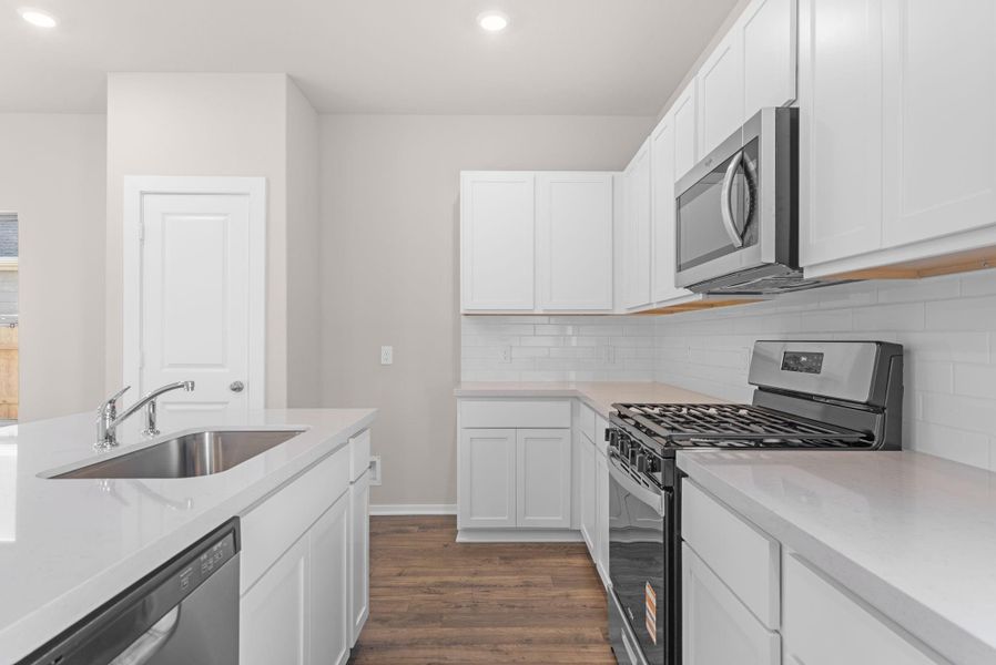 Furnished interior view inside a new home in Laurel Landing, Alvin (Image 13).