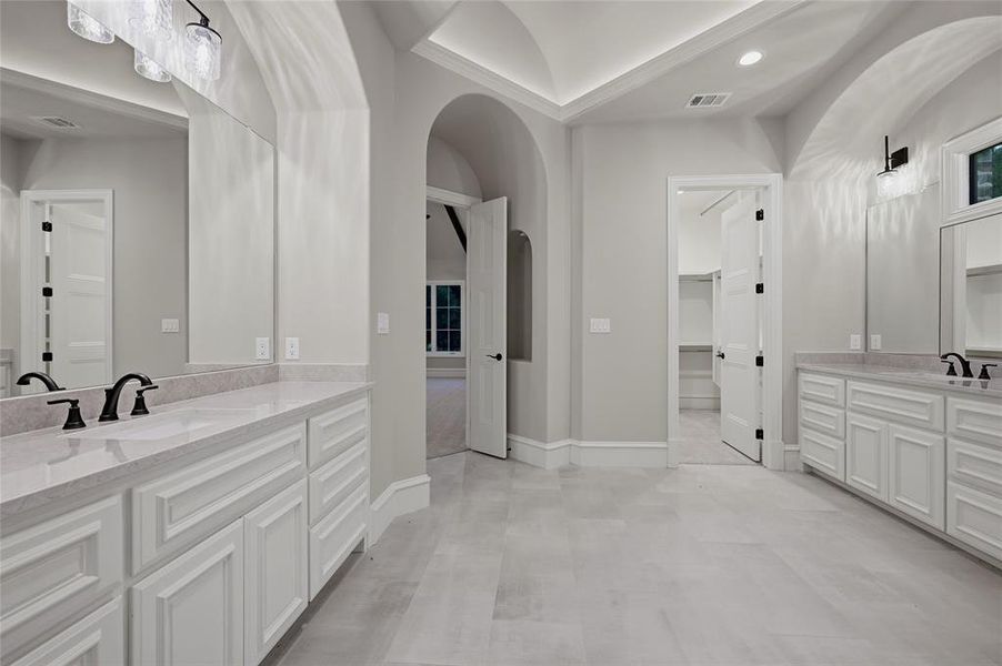 Furnished interior view inside a new home in , Sherman (Image 11).