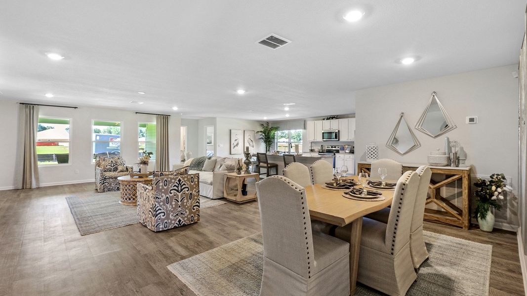 Representative furnished interior of a home built from the The Sawyer by D.R. Horton in The Hammocks, Crawfordville (Image 20).