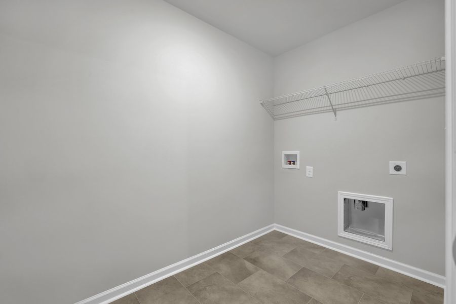 Spacious, unfurnished interior of a new home in River Tide Farms, Bolivia (Image 27). Spacious, unfurnished interior of a new home in River Tide Farms, Bolivia (Image 27).