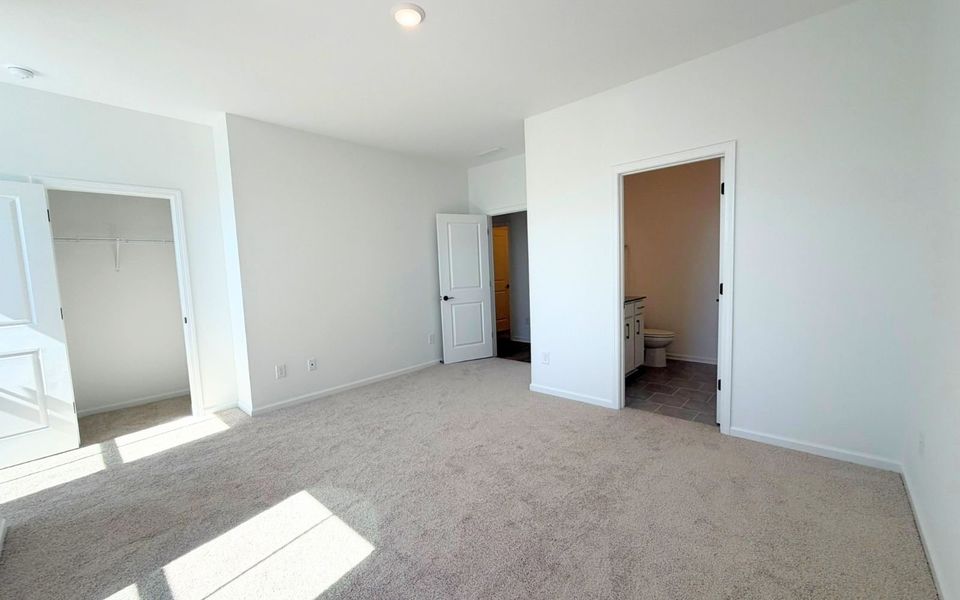 Spacious, unfurnished interior of a new home in Wendell Falls, Wendell (Image 20). Spacious, unfurnished interior of a new home in Wendell Falls, Wendell (Image 20).