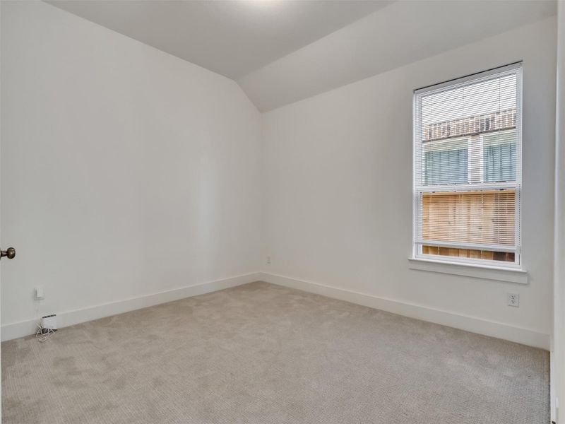 Spacious, unfurnished interior of a new home in Tompkins Reserve, Katy (Image 21).