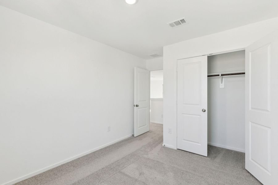 Spacious, unfurnished interior of a new home in Mavera, Conroe (Image 18).