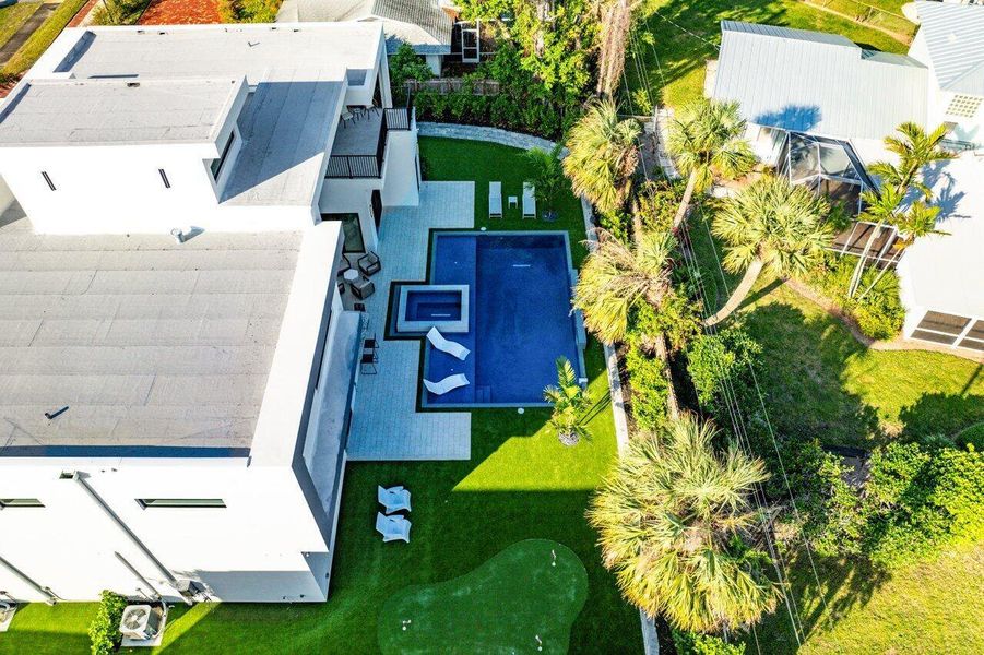 Exterior details and patio area of a home in , Juno Beach (Image 40).