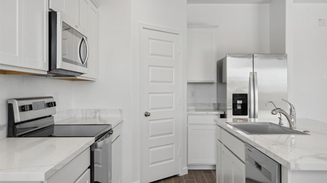 Furnished interior view inside a new home in Entrada Del Oro, Gold Canyon (Image 6).