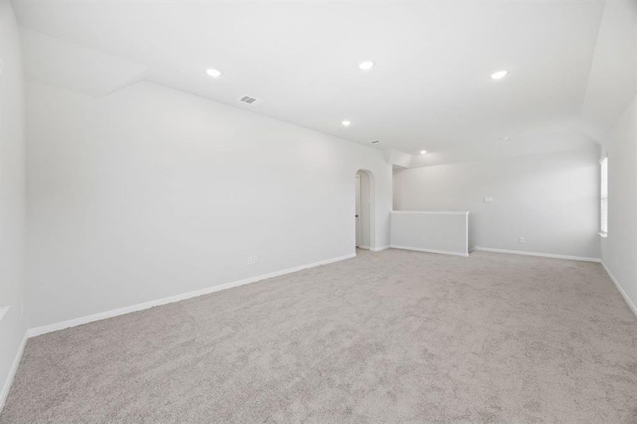 Spacious, unfurnished interior of a new home in Tinsley Meadows, Van Alstyne (Image 18). Spacious, unfurnished interior of a new home in Tinsley Meadows, Van Alstyne (Image 18).