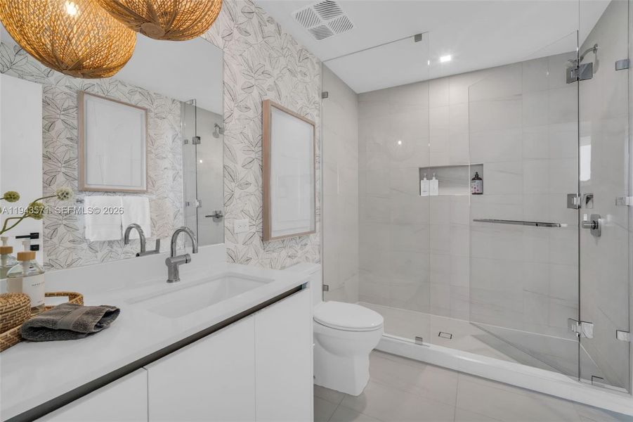 Furnished interior view inside a new home in , Pompano Beach (Image 14).